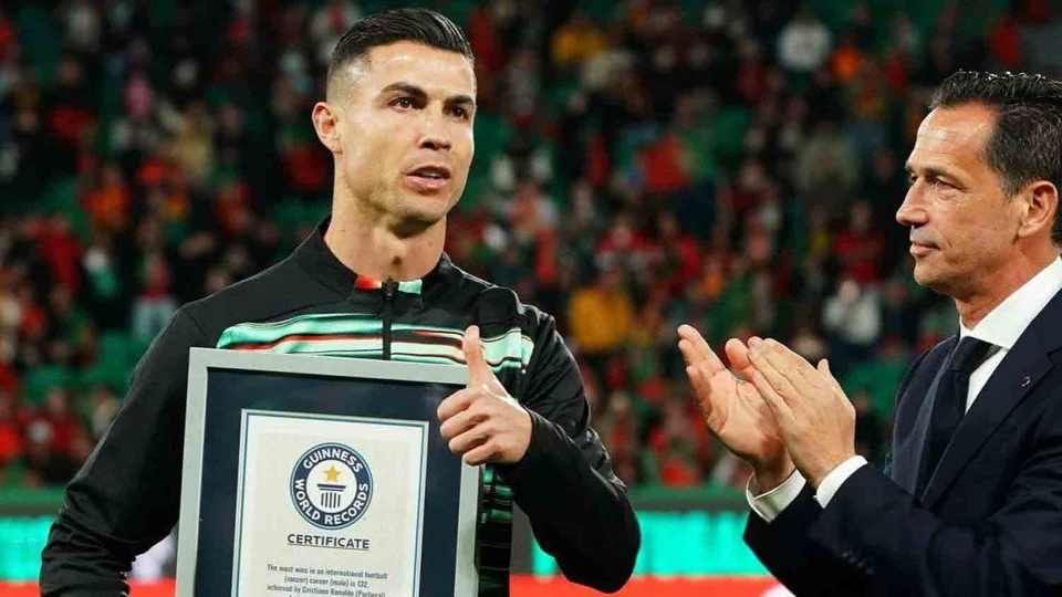 Cristiano Ronaldo Xác Lập Kỷ Lục Guinness