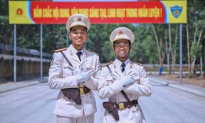 Bước chân tự hào của chàng trai Gia Rai trong lễ diễu binh lịch sử