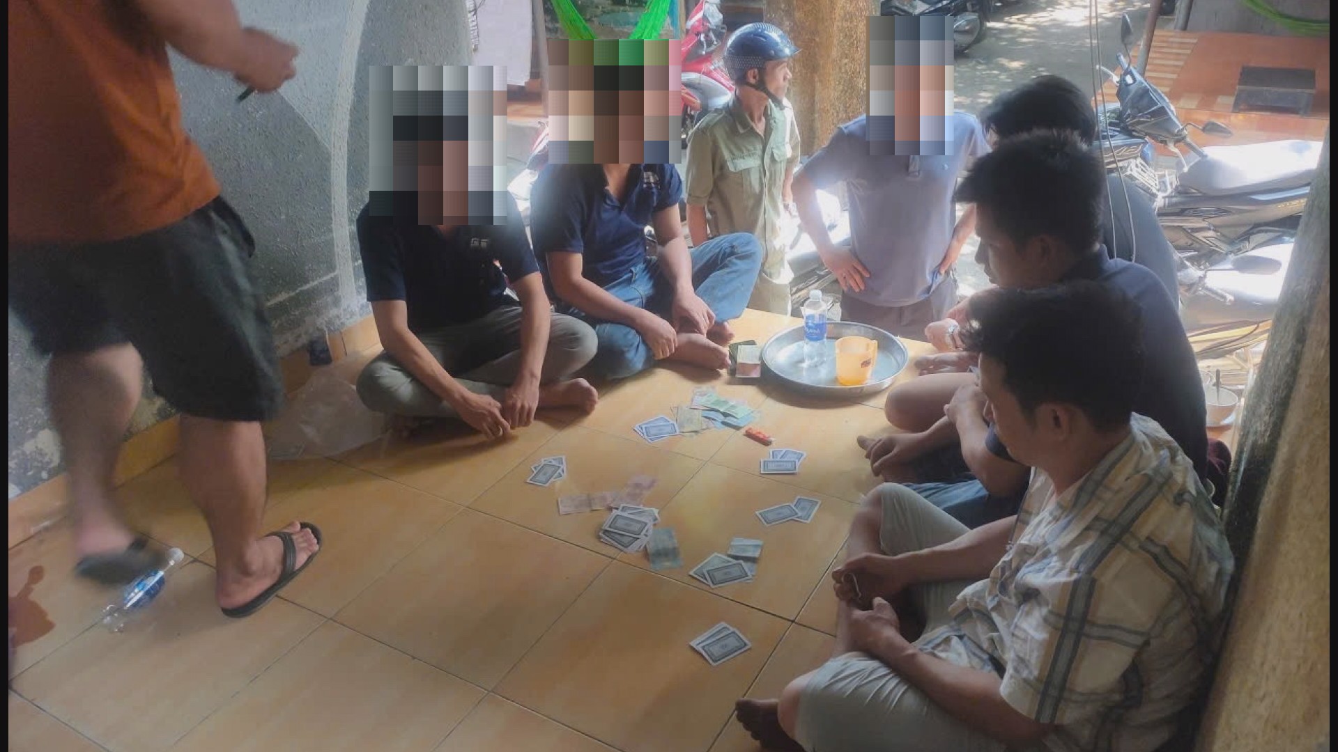Cao điểm tấn công tội phạm
