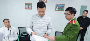 Vạch trần 'chiêu trò' của vũ mạnh cường ông trùm sữa giả: 150.000 USD đổi lấy tự do?