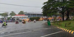 Hình ảnh ngập kẹt kinh hoàng ở Bình Dương và Đồng Nai sáng 10-5