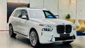 BMW X7 giảm giá 800 triệu đồng cho dòng xe tại Việt Nam
