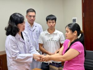 Vụ bệnh viện bị tố yêu cầu nộp đủ tiền mới cấp cứu bé 4 tuổi: Bộ trưởng Y tế nói gì?