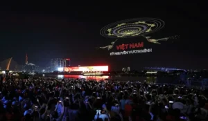 chung tay tìm kiếm hàng trăm drone rơi