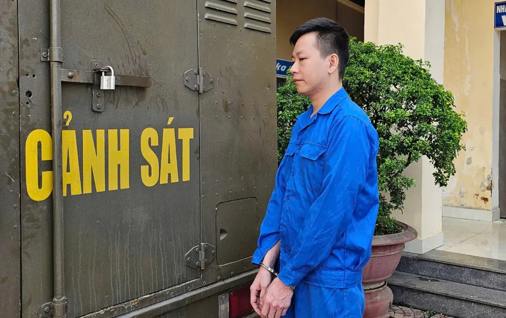Thanh niên giả danh thượng tá