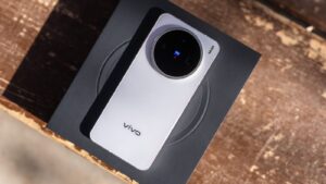 So sánh Vivo X200s và iPhone 16 Pro