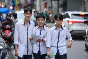 Cảm xúc vỡ òa sau kỳ thi tốt nghiệp THPT 2025