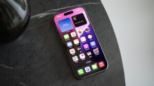 So sánh Vivo X200s và iPhone 16 Pro