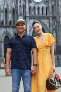 Hoa hậu Khánh Vân giận dỗi vì không được nắm tay