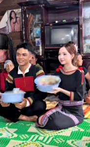Cô dâu Ê Đê xinh như hoa hậu “gây bão” mạng xã hội