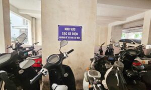 Dân sạc xe điện ở đâu nếu bị cấm xe máy xăng ở vành đai 1