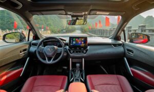 Toyota Corolla Cross tiếp tục ưu đãi lớn trong tháng 7/2025