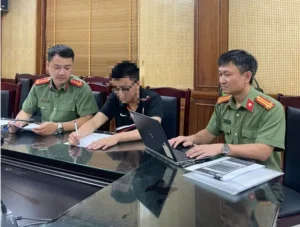 Gian lận công nghệ cao trong kỳ thi THPT