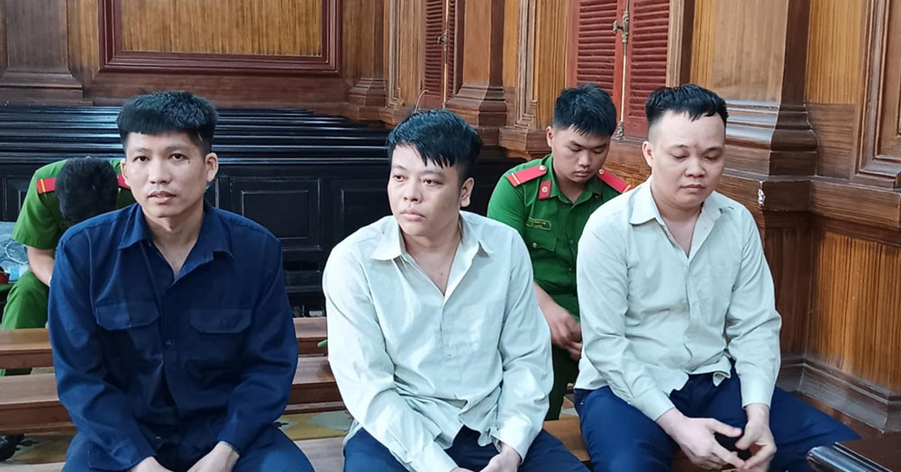 Nhóm giang hồ dùng video khỏa thân
