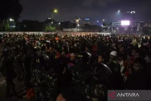 Toàn cảnh làn sóng biểu tình rúng động Indonesia bắt nguồn từ một chính sách gây tranh cãi dành cho giới tinh hoa