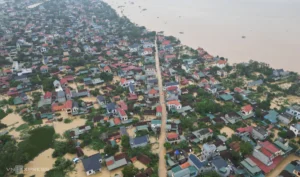 Hàng chục nghìn ngôi nhà ở Thanh Hóa chìm trong biển