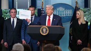 trump-buc-xuc-truoc-lap-truong-cung-rang-cua-zelensky
