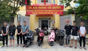 truy bắt nhóm côn đồ tấn công người đi đường