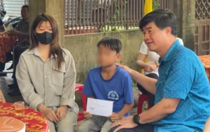 Biểu dương bé trai dũng cảm cứu bạn thoát chết trong vụ sát hại 4 người ở Đắk Lắk