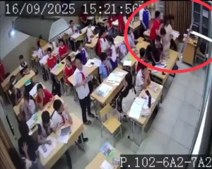 Học sinh lớp 7 túm tóc