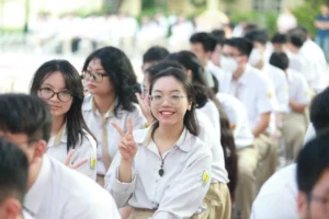 Bộ trưởng GD-ĐT huy động kinh phí dạy học 2 buổi/ngày