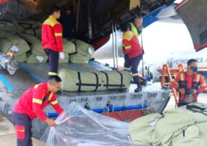 Máy bay Nga chở 29 tấn hàng cứu trợ đến Việt Nam