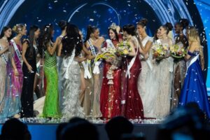 Miss Universe 2025 ngập trong ồn ào: Hoa hậu bị đe dọa, Á hậu từ bỏ danh hiệu