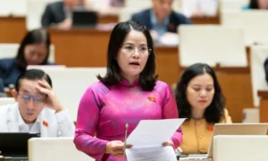 Đề xuất trợ cấp 12 tháng lương cho viên chức bị mất việc