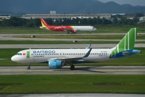 68 chuyến bay phải đổi hướng tránh bão Koto