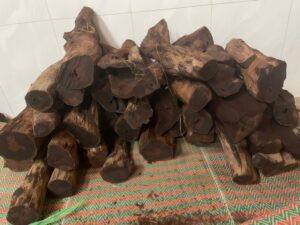 Bí ẩn thế lực đứng sau